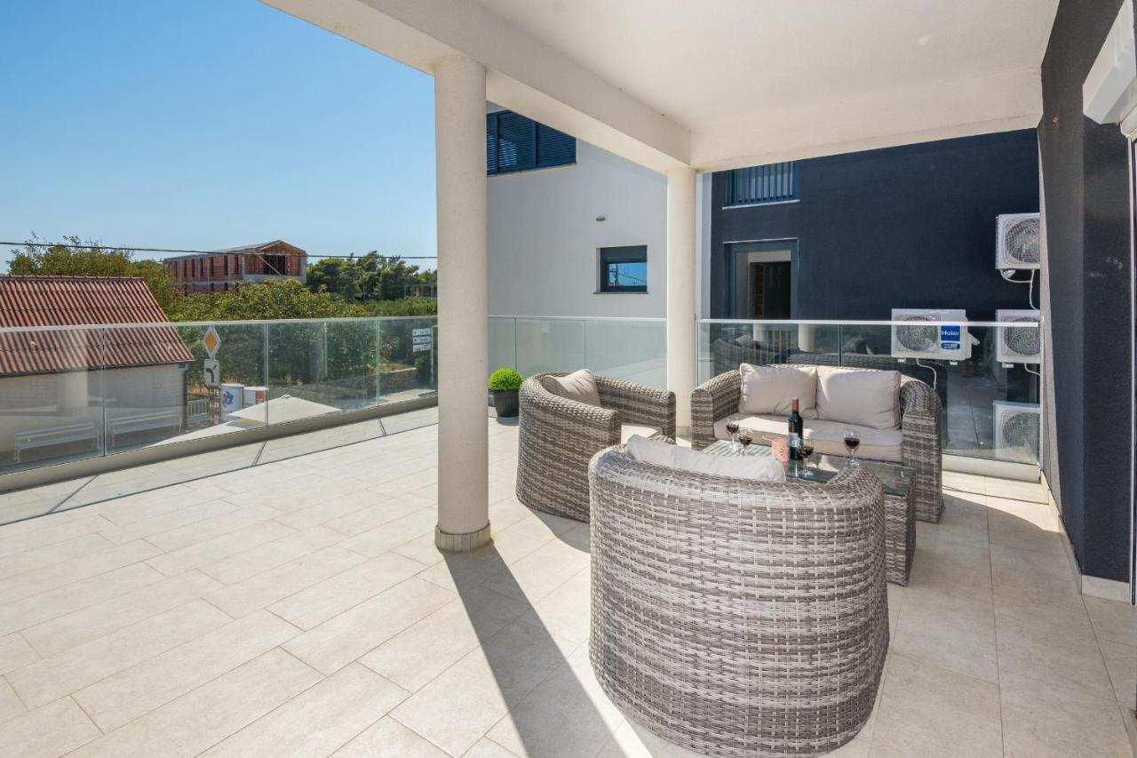 Apartments Krpan Vir Exterior foto